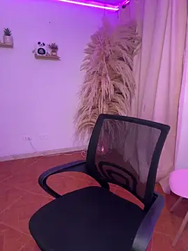 ariadna cooper online show from 11/06/25, 05:11