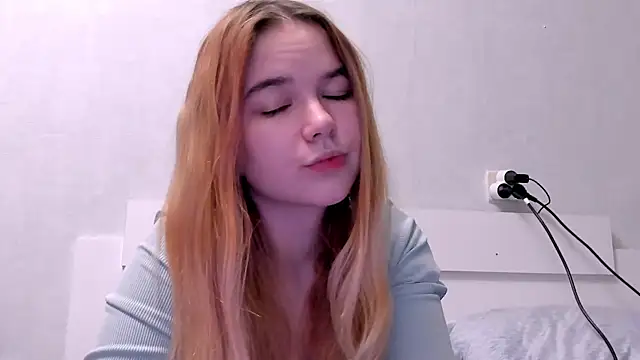 Snapshot of lia_lovelly chatting on 03/05/25, 01:31 lia lovelly online show from 03/05/25, 01:31