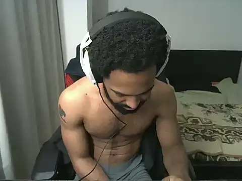 Snapshot of kevi_cocks chatting on 02/26/25, 01:46 kevi cocks online show from 02/26/25, 01:46