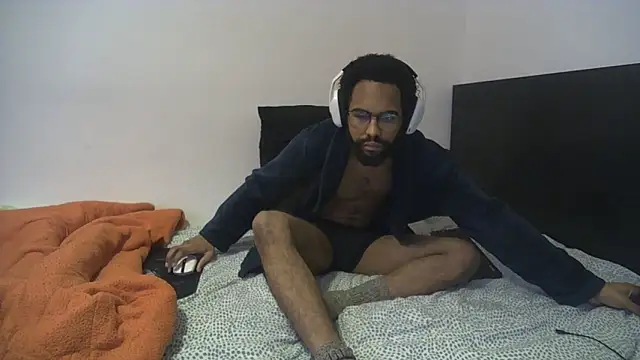 Snapshot of kevi_cocks chatting on 02/05/25, 05:53 kevi cocks online show from 02/05/25, 05:53