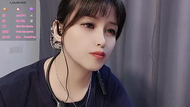 Lucky-xiuxiu online show from 10/21/25, 03:22