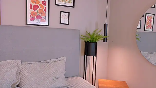 Snapshot of AbieHills chatting on 02/21/26, 11:45 AbieHills online show from 02/21/26, 11:45