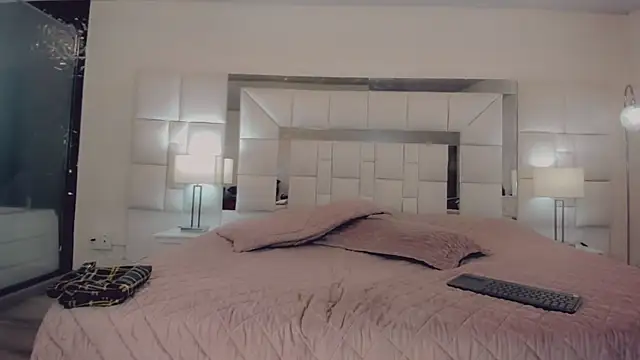 Gisele fox online show from 03/03/25, 10:42