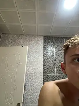 Snapshot of verici34 chatting on 11/21/25, 06:56 verici34 online show from 11/21/25, 06:56