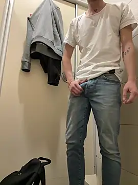 Snapshot of verici34 chatting on 12/17/25, 07:57 verici34 online show from 12/17/25, 07:57