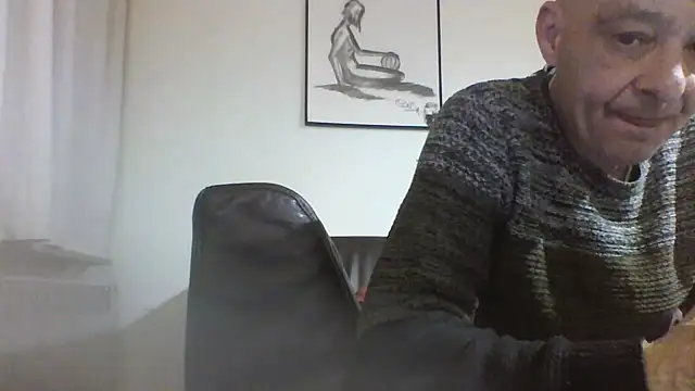 horndude187187 online show from 01/06/25, 06:52