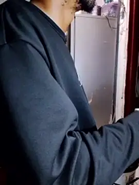 KMbesxxx online show from 12/05/25, 09:12