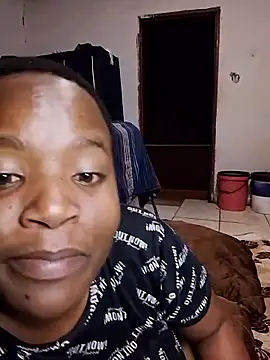 KMbesxxx online show from 12/04/25, 07:57