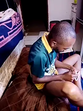 KMbesxxx online show from 11/15/25, 05:11