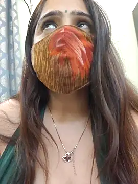 shreya1765 online show from 11/13/25, 11:03