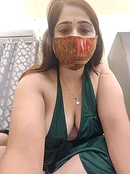 shreya1765 online show from 10/07/25, 10:16