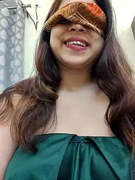 Snapshot of shreya1765 chatting on 02/07/26, 03:25 shreya1765 online show from 02/07/26, 03:25