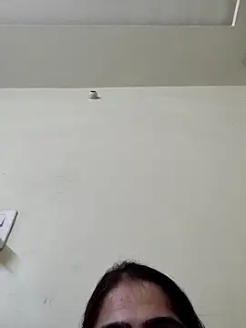 Snapshot of shreya1765 chatting on 02/04/26, 03:07 shreya1765 online show from 02/04/26, 03:07