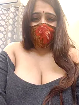 Snapshot of shreya1765 chatting on 12/21/25, 04:41 shreya1765 online show from 12/21/25, 04:41