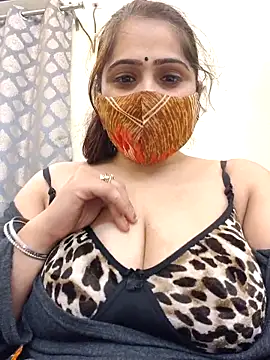 shreya1765 online show from 12/18/25, 04:17