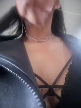 BELLA--26 online show from 12/15/25, 02:23