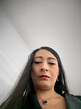 BELLA--26 online show from 11/10/25, 01:38