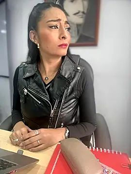 BELLA--26 online show from 12/04/25, 01:21