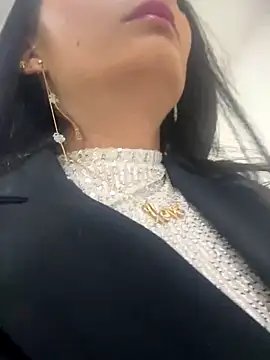 BELLA--26 online show from 11/07/25, 02:21