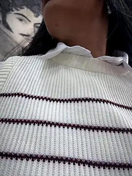 BELLA--26 online show from 12/02/25, 01:57