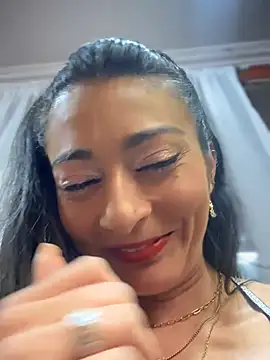 Snapshot of BELLA--26 chatting on 09/16/25, 05:58 BELLA--26 online show from 09/16/25, 05:58