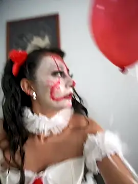 BELLA--26 online show from 10/31/25, 04:14