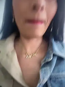 BELLA--26 online show from 11/01/25, 02:11