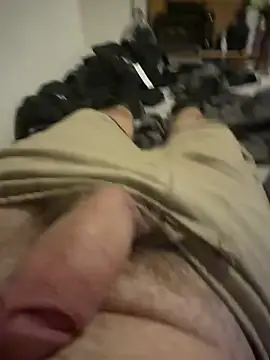 Snapshot of dragos211 chatting on 10/24/25, 10:09 dragos211 online show from 10/24/25, 10:09