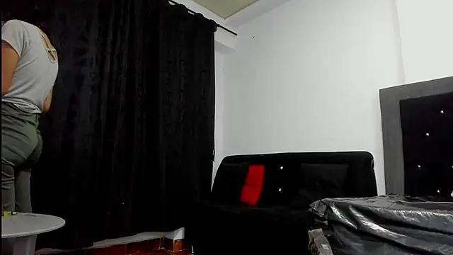 Snapshot of violetadumsper chatting on 02/26/25, 03:03 violetadumsper online show from 02/26/25, 03:03
