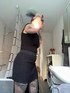 Mia-Fuchs online show from 03/09/25, 07:34