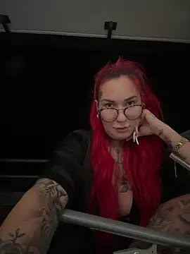 Mia-Fuchs online show from 09/22/25, 02:17