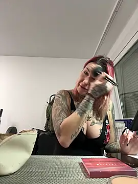 Mia-Fuchs online show from 03/05/25, 07:06