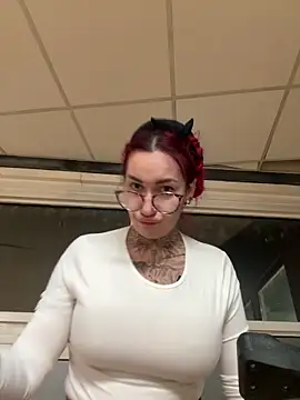 Mia-Fuchs online show from 03/01/26, 07:58