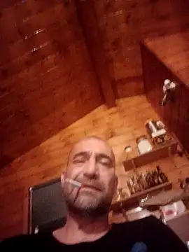 Snapshot of javierpasteur69 chatting on 10/29/25, 05:23 javierpasteur69 online show from 10/29/25, 05:23