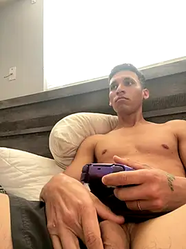 Snapshot of leisurelycriminal chatting on 10/04/25, 07:59 leisurelycriminal online show from 10/04/25, 07:59