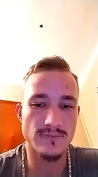Snapshot of frankthefuck69 chatting on 03/11/25, 01:37 frankthefuck69 online show from 03/11/25, 01:37