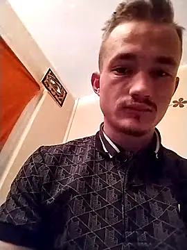 Snapshot of frankthefuck69 chatting on 03/10/25, 04:49 frankthefuck69 online show from 03/10/25, 04:49