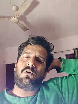 Snapshot of MAGNETICDADDY8 chatting on 12/01/25, 03:02 MAGNETICDADDY8 online show from 12/01/25, 03:02