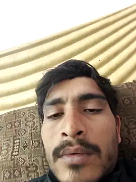 Snapshot of MAGNETICDADDY8 chatting on 11/27/25, 08:09 MAGNETICDADDY8 online show from 11/27/25, 08:09