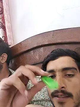 Snapshot of MAGNETICDADDY8 chatting on 11/24/25, 07:14 MAGNETICDADDY8 online show from 11/24/25, 07:14