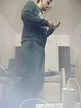 Snapshot of MAGNETICDADDY8 chatting on 10/23/25, 09:02 MAGNETICDADDY8 online show from 10/23/25, 09:02