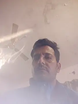 Snapshot of MAGNETICDADDY8 chatting on 10/28/25, 03:40 MAGNETICDADDY8 online show from 10/28/25, 03:40