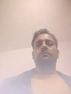 Snapshot of MAGNETICDADDY8 chatting on 11/01/25, 03:02 MAGNETICDADDY8 online show from 11/01/25, 03:02