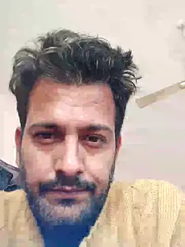 Snapshot of MAGNETICDADDY8 chatting on 11/10/25, 11:04 MAGNETICDADDY8 online show from 11/10/25, 11:04