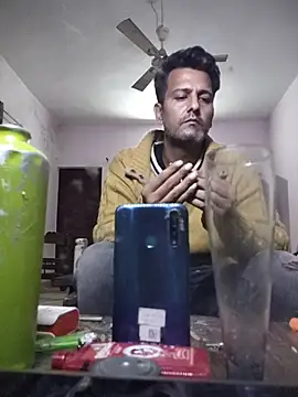 Snapshot of MAGNETICDADDY8 chatting on 10/24/25, 03:11 MAGNETICDADDY8 online show from 10/24/25, 03:11