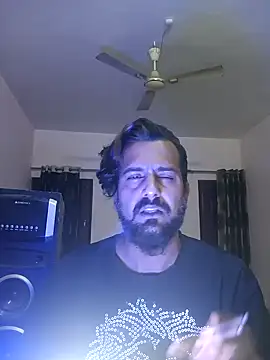 Snapshot of MAGNETICDADDY8 chatting on 01/05/25, 06:35 MAGNETICDADDY8 online show from 01/05/25, 06:35