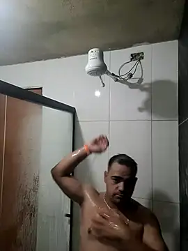 manterei2 online show from 10/15/25, 10:29