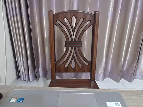 Snapshot of Elena-Cruz chatting on 01/31/25, 03:33 Elena-Cruz online show from 01/31/25, 03:33