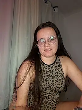 Snapshot of camillebr chatting on 05/07/26, 12:48 camillebr online show from 05/07/26, 12:48