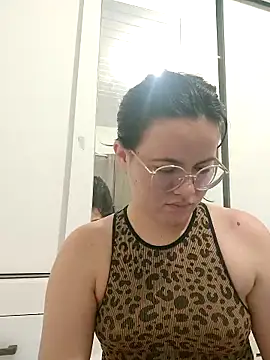 camillebr online show from 12/16/25, 12:04